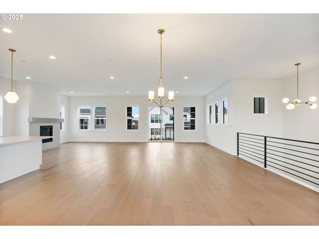 386 W FIR Loop, Washougal, WA 98671