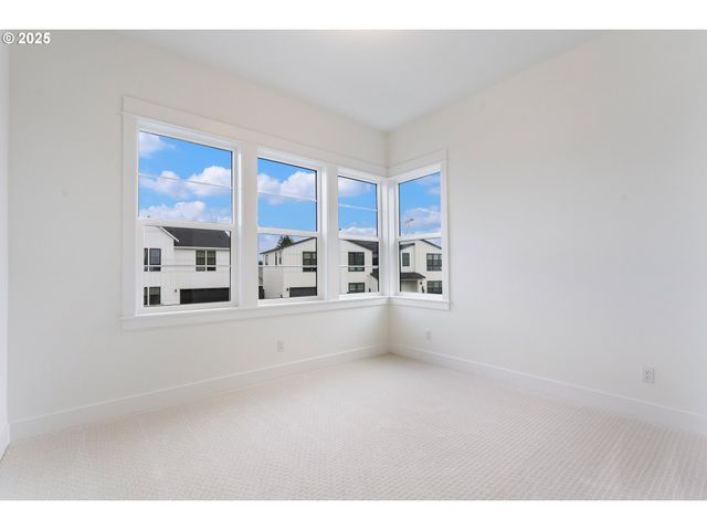 386 W FIR Loop, Washougal, WA 98671