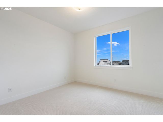 386 W FIR Loop, Washougal, WA 98671