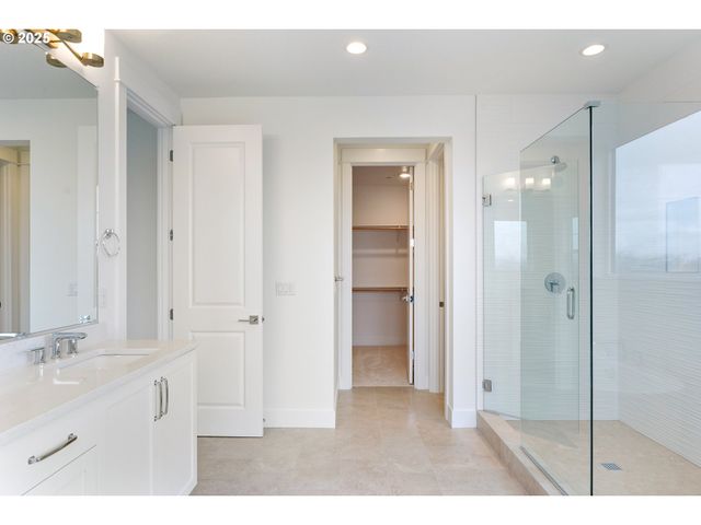 386 W FIR Loop, Washougal, WA 98671