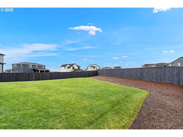 386 W FIR Loop, Washougal, WA 98671