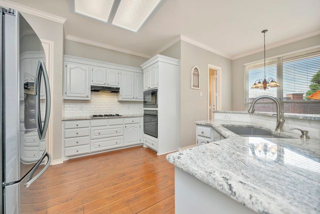 2400 Peach Blossom Court, Bedford, TX 76021