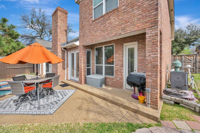 2400 Peach Blossom Court, Bedford, TX 76021