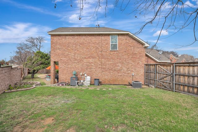 2400 Peach Blossom Court, Bedford, TX 76021