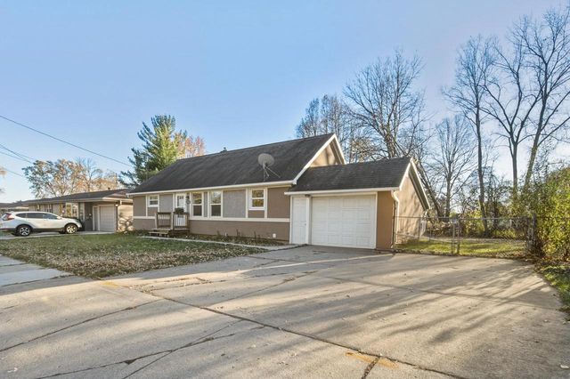 1243 GRANT STREET, Green Bay, WI 54303