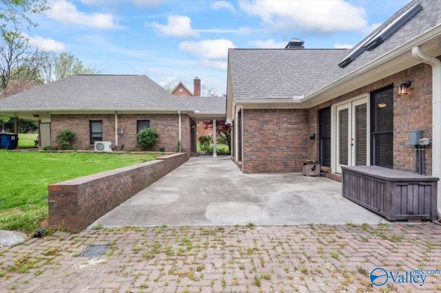 4818 Cove Creek Drive SE, Brownsboro, AL 35741