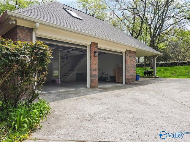 4818 Cove Creek Drive SE, Brownsboro, AL 35741