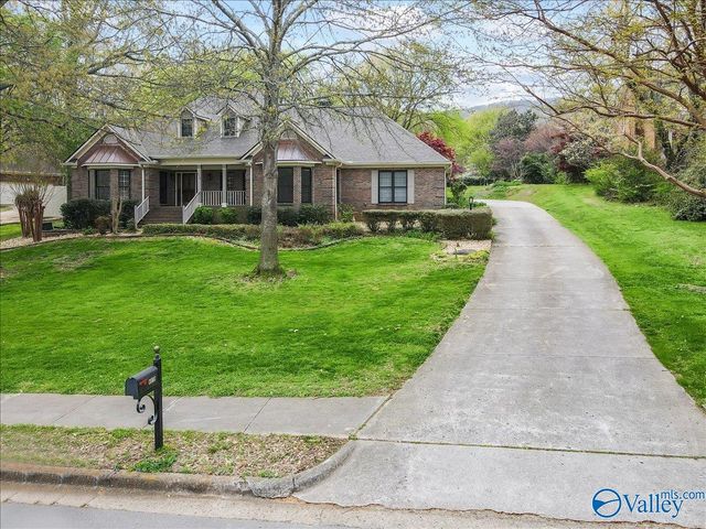 4818 Cove Creek Drive SE, Brownsboro, AL 35741