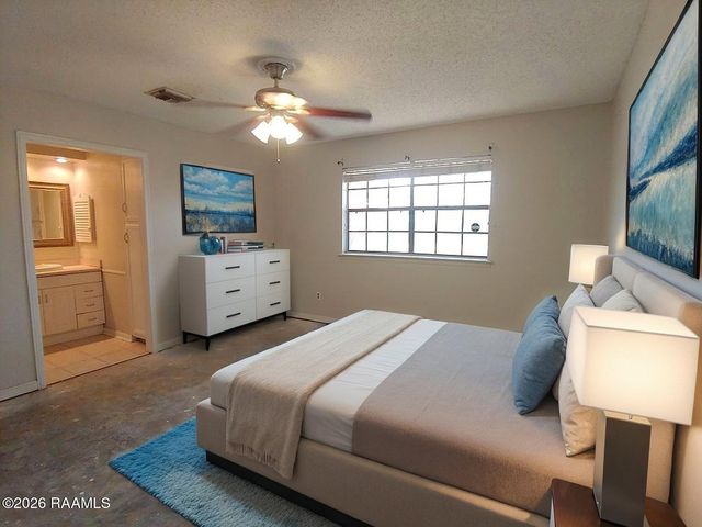 106 Pigeon Loop, Lafayette, LA 70508