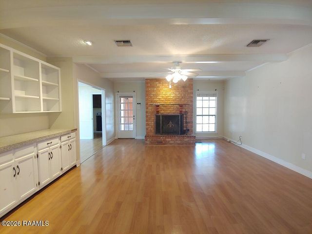 106 Pigeon Loop, Lafayette, LA 70508