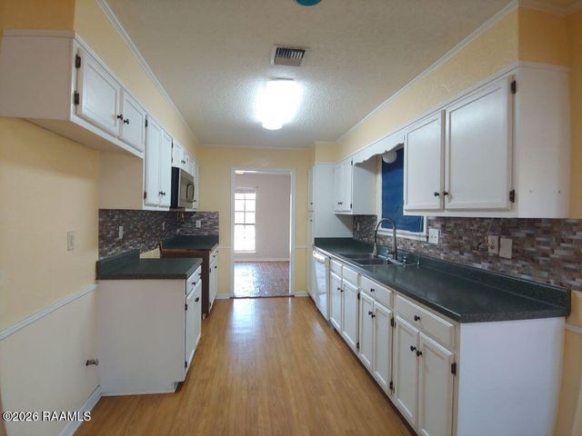 106 Pigeon Loop, Lafayette, LA 70508