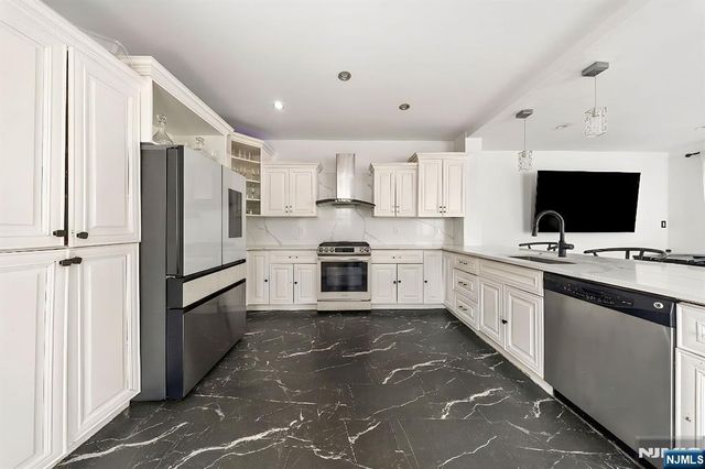 280 Malcolm Avenue, Garfield, NJ 07026
