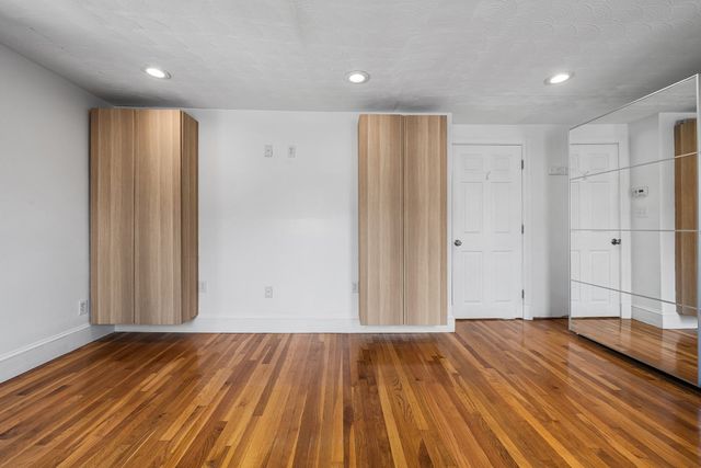 5 Falmouth Rd, Watertown, MA 02472