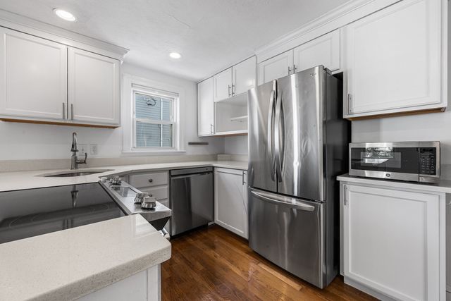 5 Falmouth Rd, Watertown, MA 02472