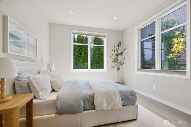 1311 Palm Avenue SW, Seattle, WA 98116