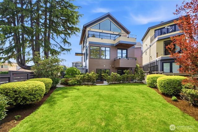 1311 Palm Avenue SW, Seattle, WA 98116