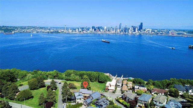 1311 Palm Avenue SW, Seattle, WA 98116
