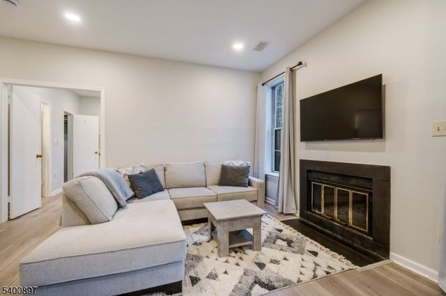 5071 Beech Ct, South Brunswick Twp., NJ 08852