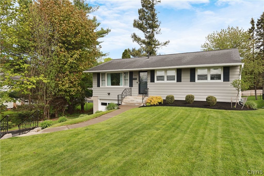 206 Salisbury Road, Geddes, NY 13219
