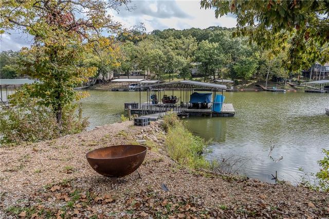 28253 W Cove Drive, Lincoln, MO 65338