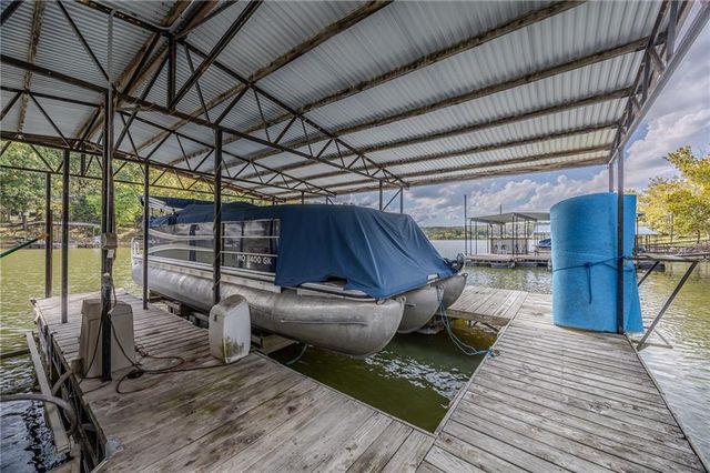 28253 W Cove Drive, Lincoln, MO 65338