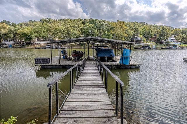 28253 W Cove Drive, Lincoln, MO 65338