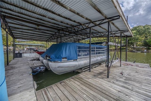 28253 W Cove Drive, Lincoln, MO 65338