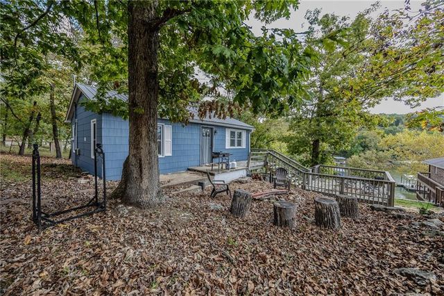 28253 W Cove Drive, Lincoln, MO 65338