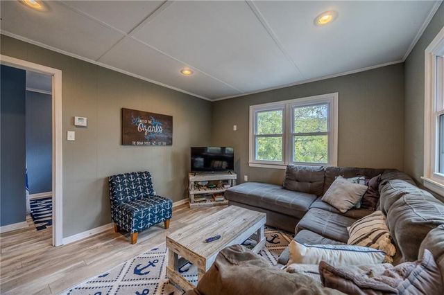 28253 W Cove Drive, Lincoln, MO 65338