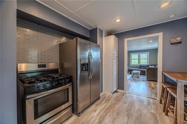 28253 W Cove Drive, Lincoln, MO 65338