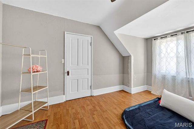 2048 Russell Boulevard, St Louis, MO 63104