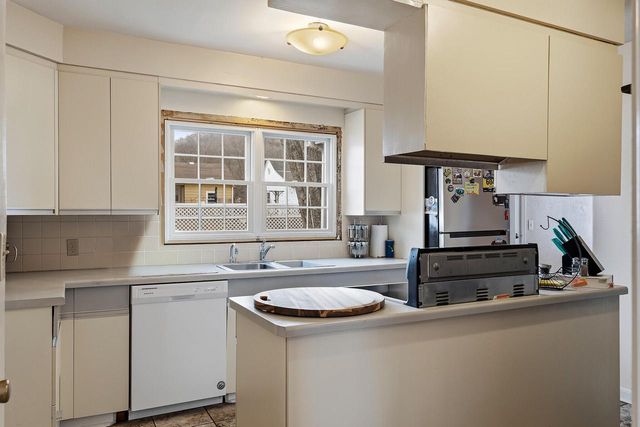 404 Losey BOULEVARD N, La Crosse, WI 54601