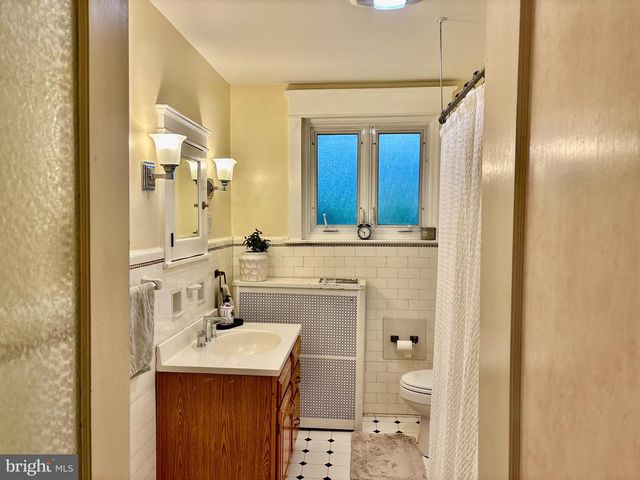 2445 W ALLEN ST, Allentown, PA 18104