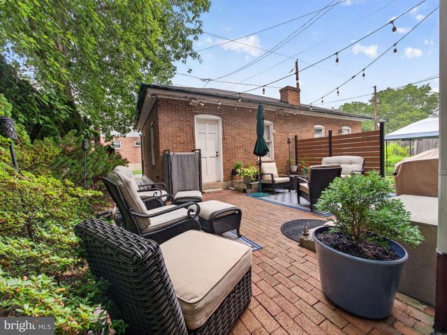 2445 W ALLEN ST, Allentown, PA 18104