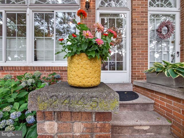 2445 W ALLEN ST, Allentown, PA 18104