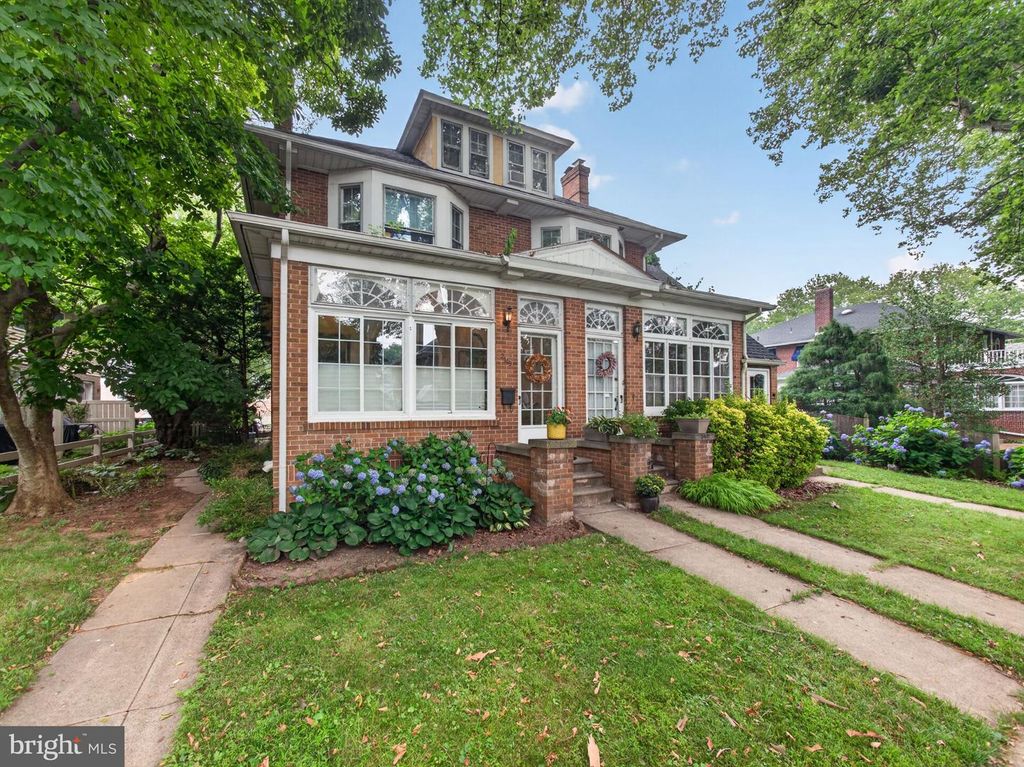 2445 W ALLEN ST, Allentown, PA 18104