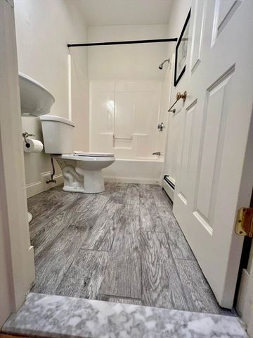 4R Chapel St A, Norwood, MA 02062