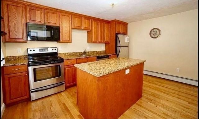 4R Chapel St A, Norwood, MA 02062
