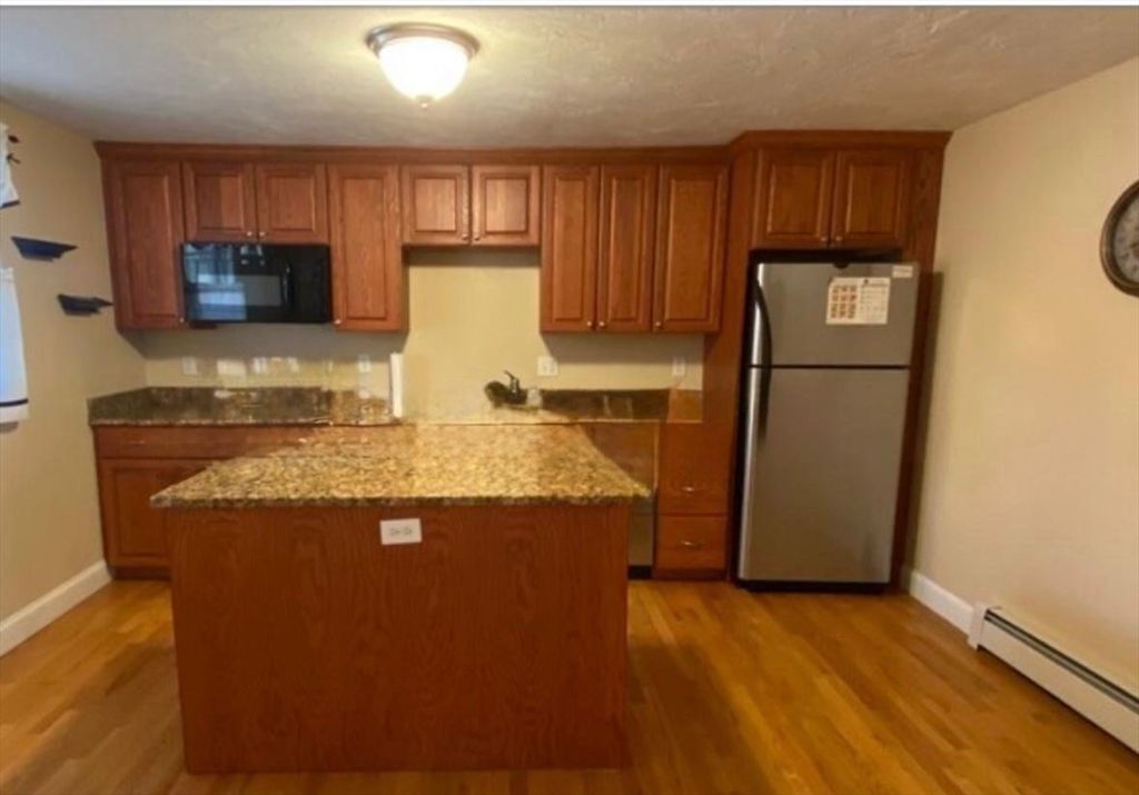4R Chapel St A, Norwood, MA 02062