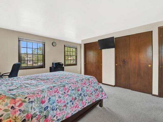 411 Arlington Avenue, Westmont, IL 60559