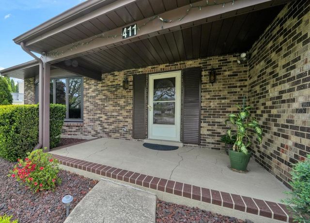 411 Arlington Avenue, Westmont, IL 60559