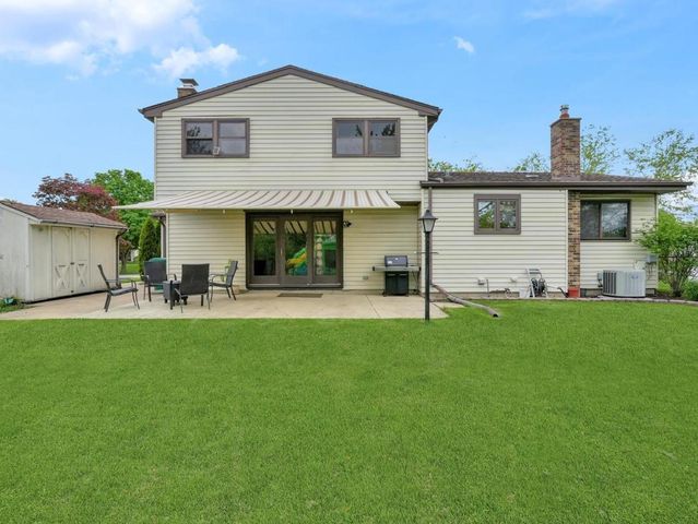 411 Arlington Avenue, Westmont, IL 60559