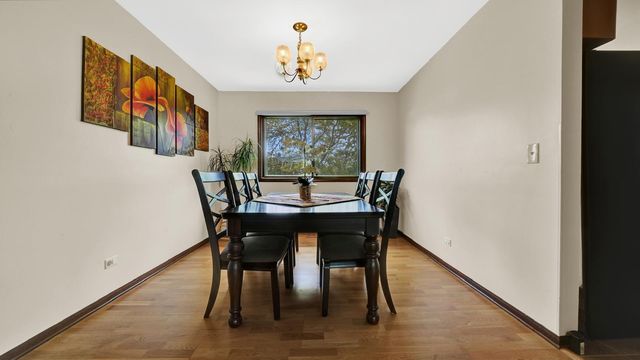 411 Arlington Avenue, Westmont, IL 60559