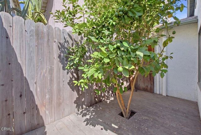 3214 Descanso Drive, Los Angeles, CA 90026