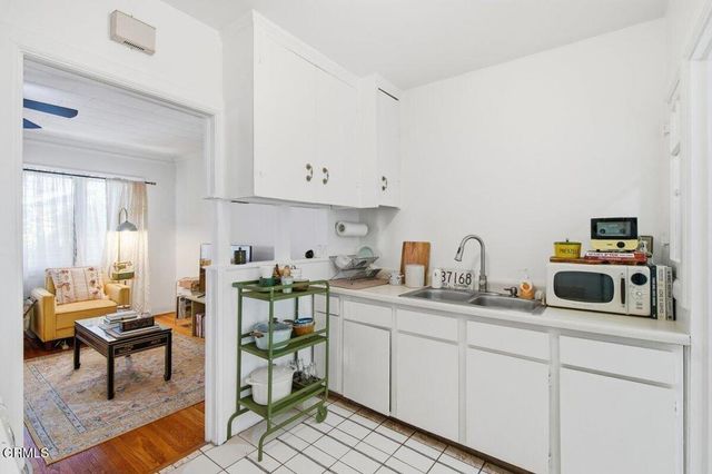 3214 Descanso Drive, Los Angeles, CA 90026
