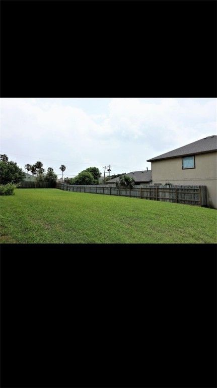 1000 Bluff Dr, Portland, TX 78374 — photo 3