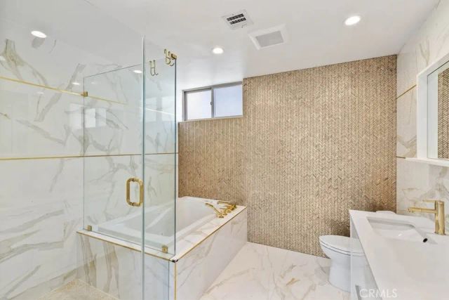11280 La Maida Street 303, North Hollywood, CA 91601