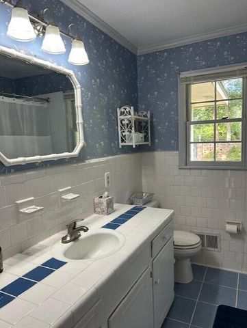 617 Pickwood Drive, Manning, SC 29102