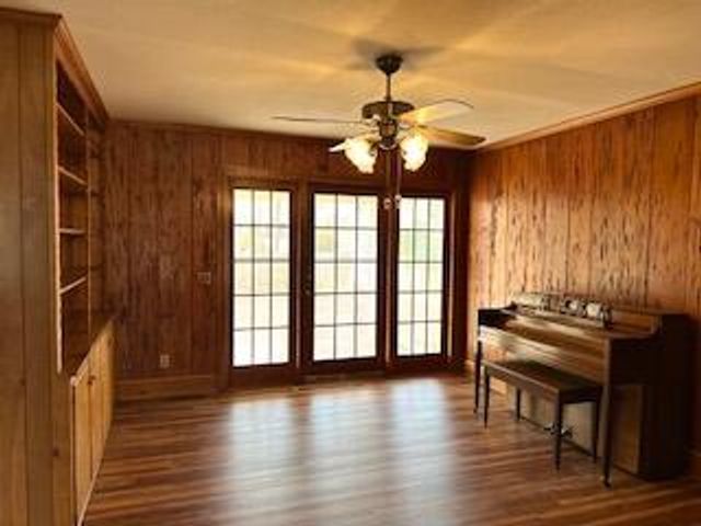 617 Pickwood Drive, Manning, SC 29102