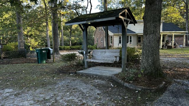 617 Pickwood Drive, Manning, SC 29102